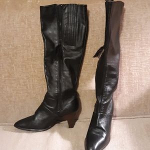 Women's black boots